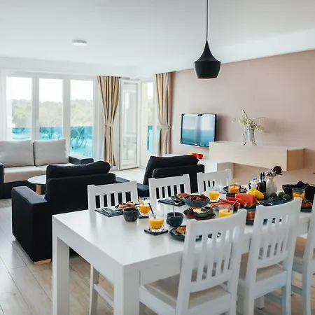 City Beach Makarska 马卡尔斯卡