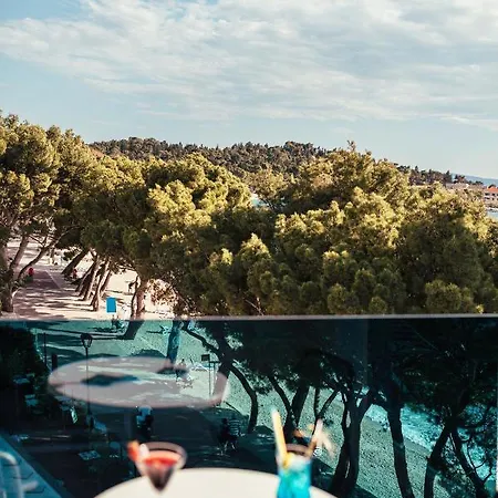 City Beach Makarska 马卡尔斯卡
